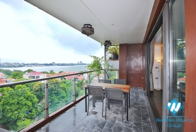High floor and spacious 3 bedrooms apartment for rent in Dang Thai Mai, Tay Ho